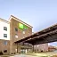 Holiday Inn Express & Suites SHAWNEE-KANSAS CITY WEST