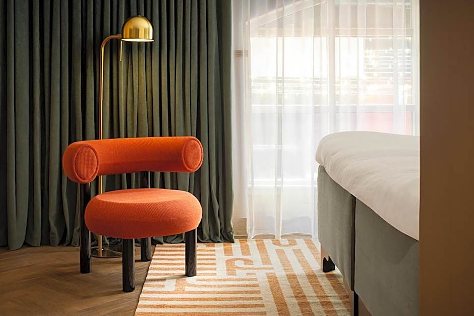Carlton George Hotel