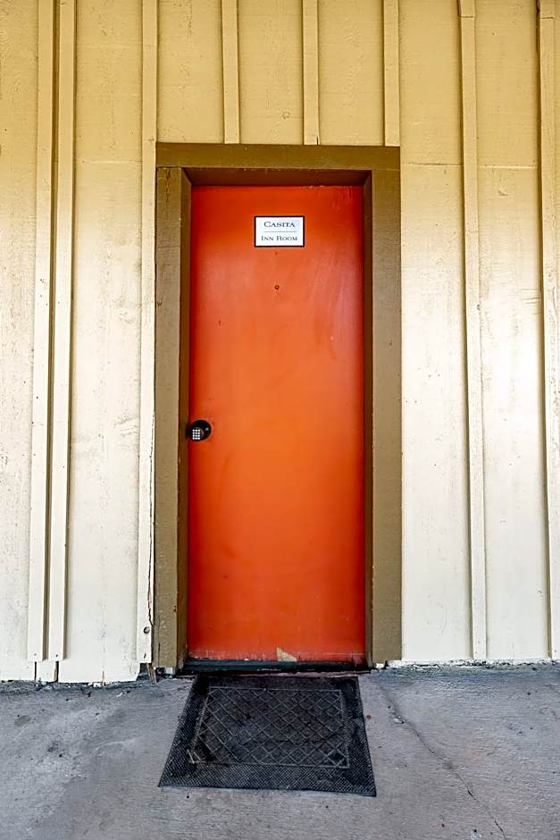 The Historic Leakey Inn