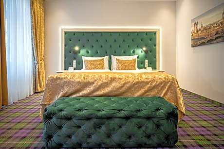 Deluxe Double or Twin Room with River View