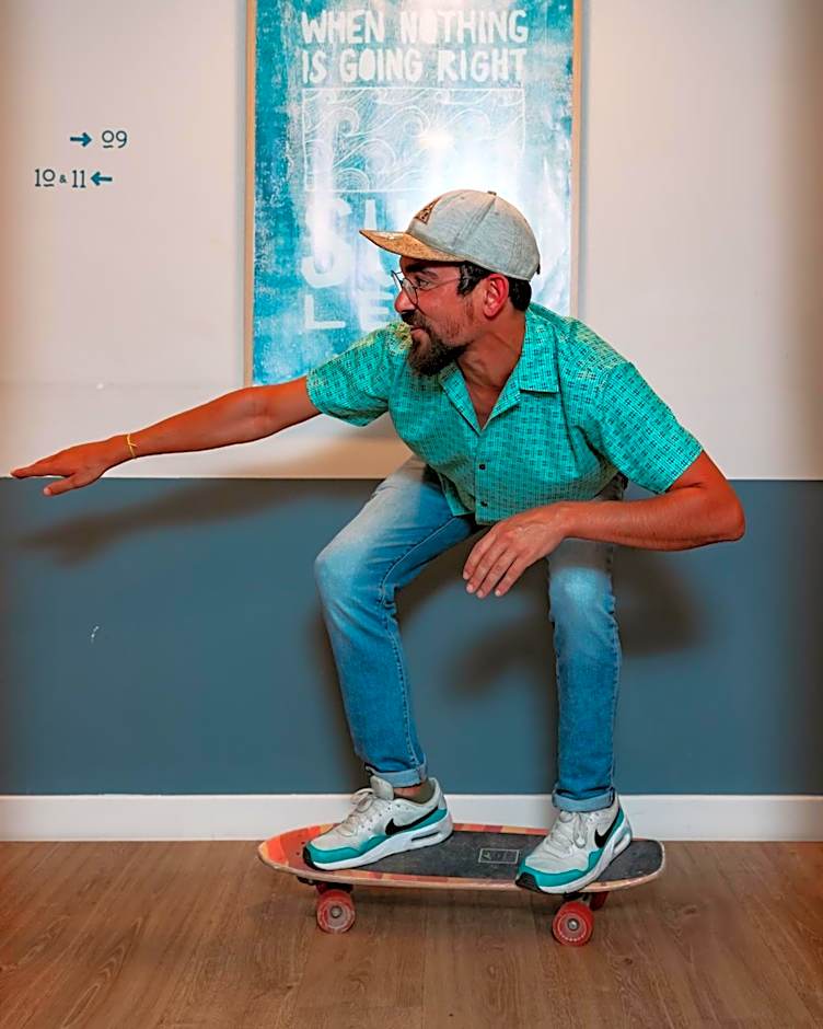 Georges Hostel & Café