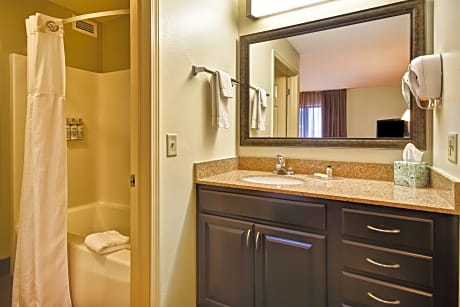 Suite Two Double Beds Non Smoking