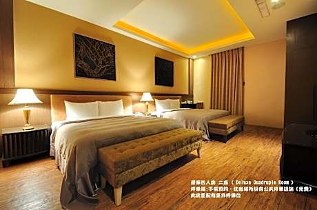 Deluxe Quadruple Room