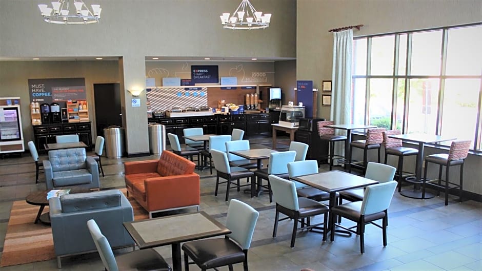 Holiday Inn Express Hotels & Suites Rockingham West By IHG