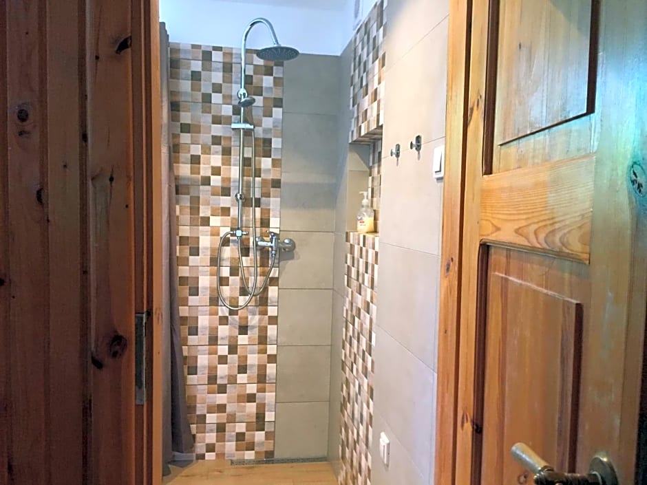 Dom letniskowy POŚRÓD KASZUBSKIEGO LASU