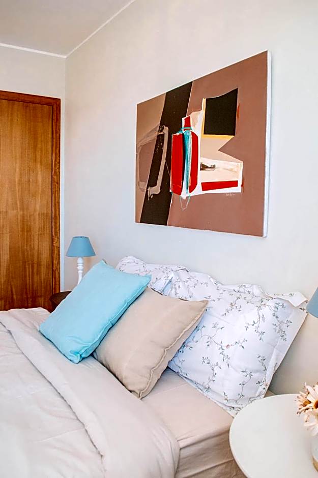 Just like Home - Number 8 em Quinta das Mineirinhas