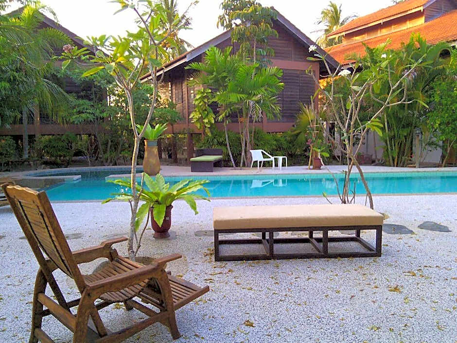 Panji Panji Tropical Wooden Home Langkawi