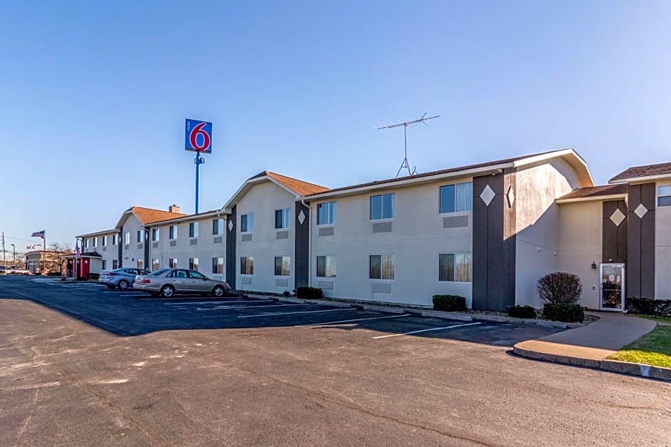 Motel 6-Barkeyville, PA