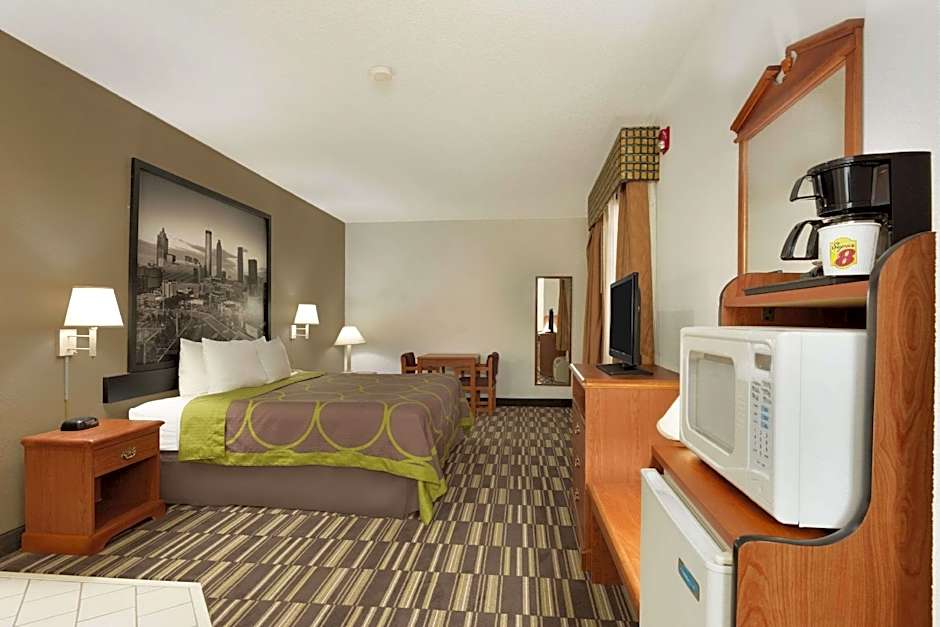 Super 8 by Wyndham Chatsworth/Dalton