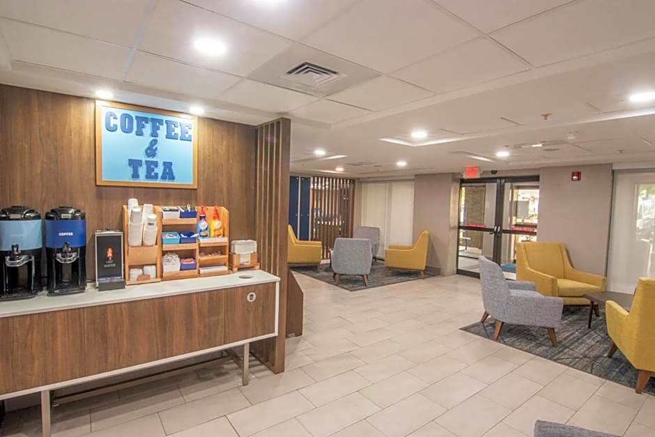 Holiday Inn Express and Suites Fort Lauderdale Airport West By IHG
