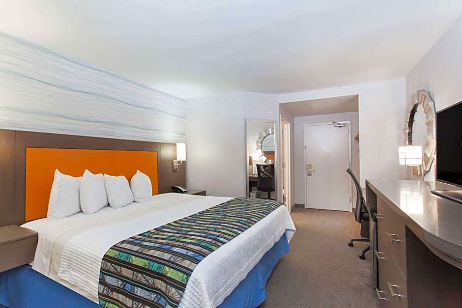 Days Inn by Wyndham Lanham Washington DC