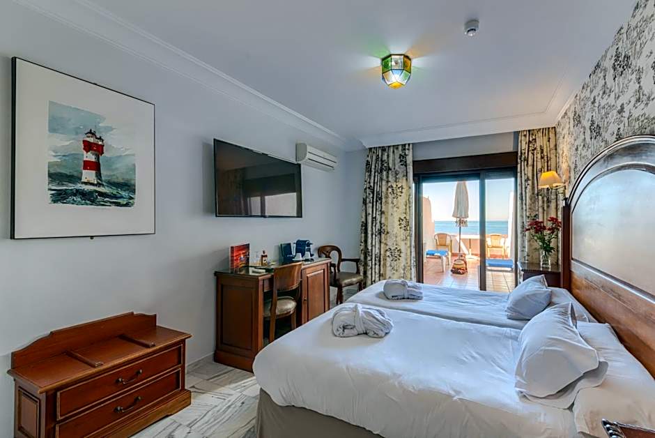 Photo 1 of 6 of Deluxe 1 Double Bed or 2 Beds, Sea View