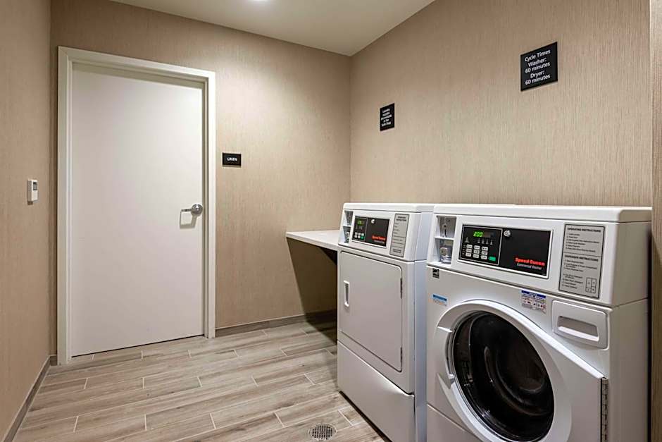 Hampton Inn By Hilton Baltimore Bayview Campus