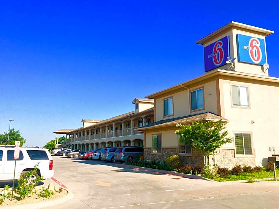 Motel 6-Rhome, TX