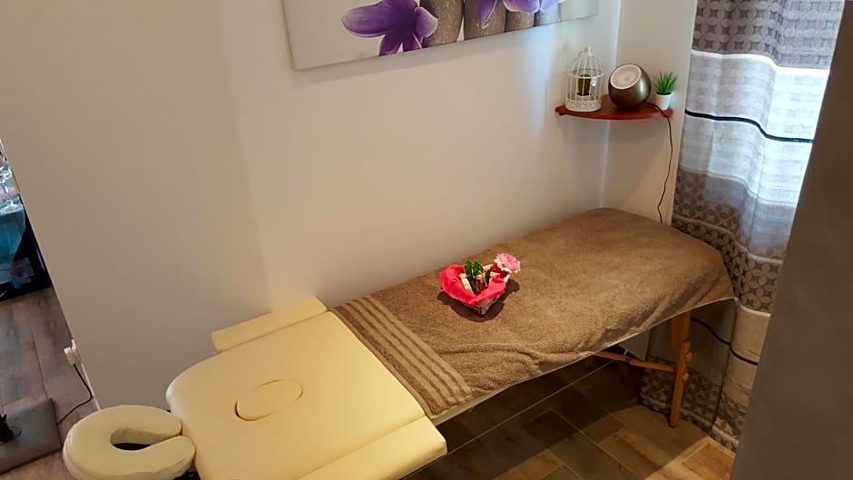 Le Mas Romantique avec Jacuzzi et Sauna privé