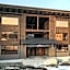 Tombi Lodge