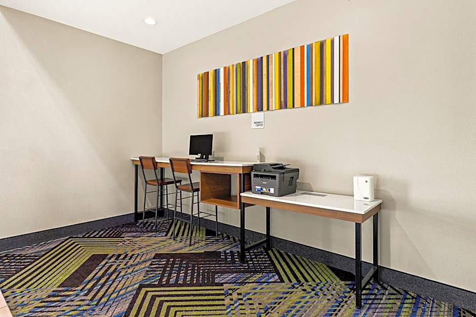 Holiday Inn Express Hotel and Suites Okmulgee By IHG