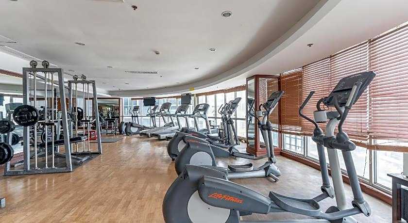 Crown Regency Hotel & Towers