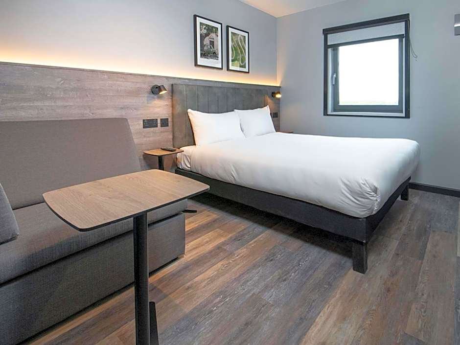 ibis London Gatwick Airport