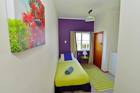 Economy Single Room with Shared Bathroom