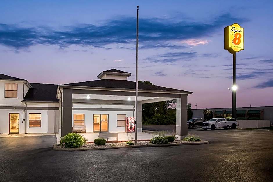 Super 8 by Wyndham Bellefontaine