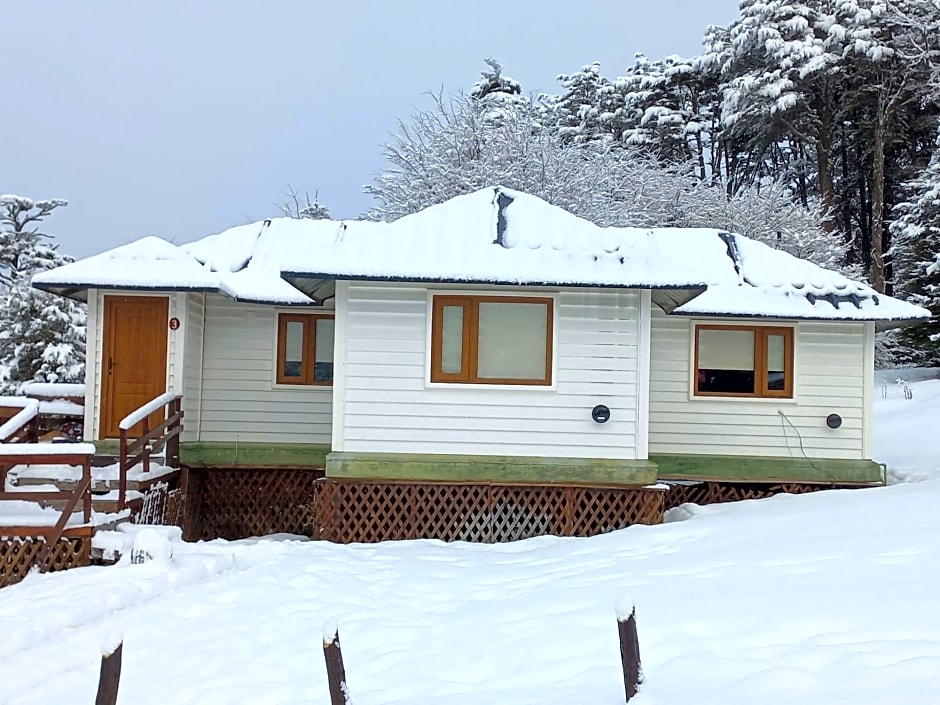 CabaÃ±as Del Martial