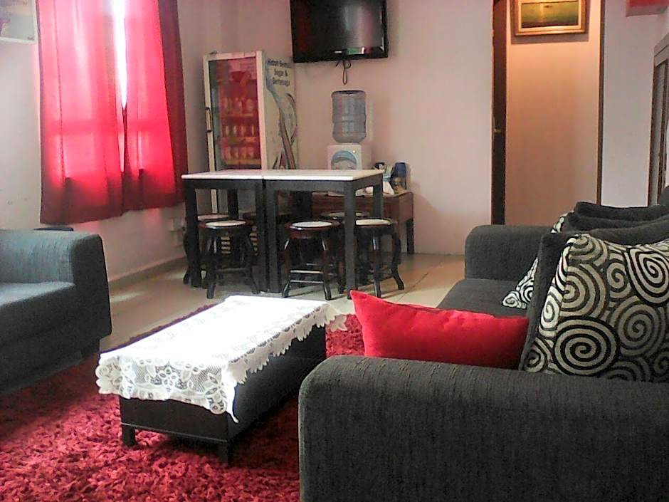 OYO 90486 New Station Hotel