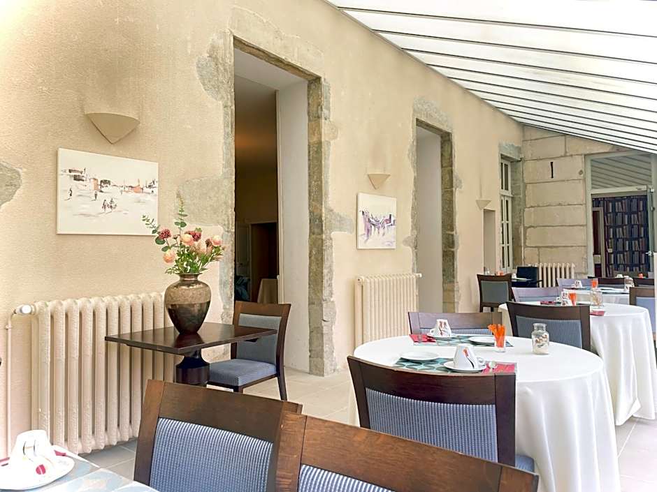 Hôtel des Cymaises