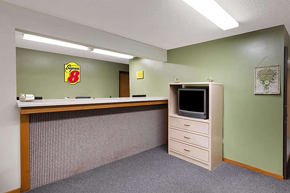 Super 8 by Wyndham Estherville