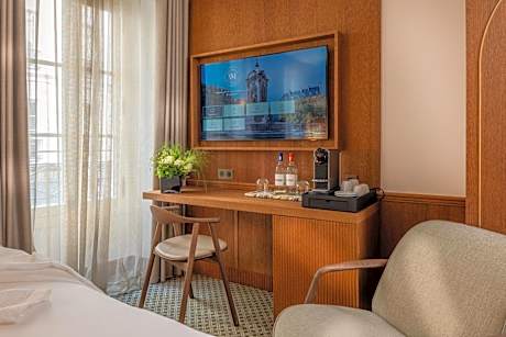 Executive Family Room