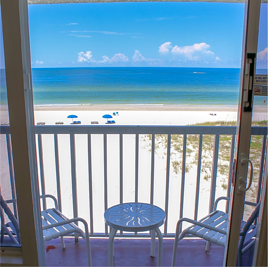 Barefoot Beach Club