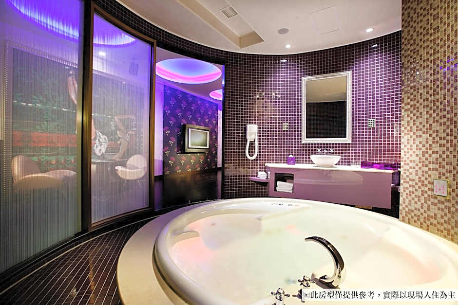 Royal Group Motel Ming Chen Branch