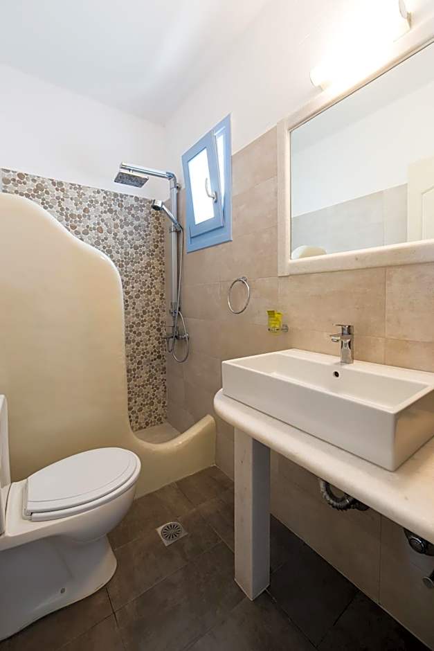 Stratos Apartments & Studios