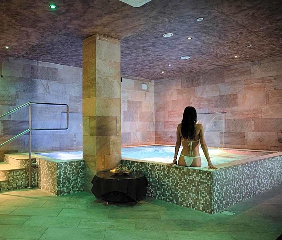 Hotel Costazzurra Museum & Spa