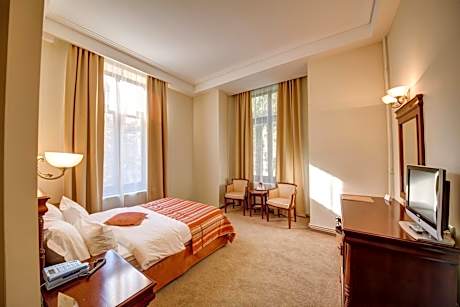 Standard Double Room Ground floor