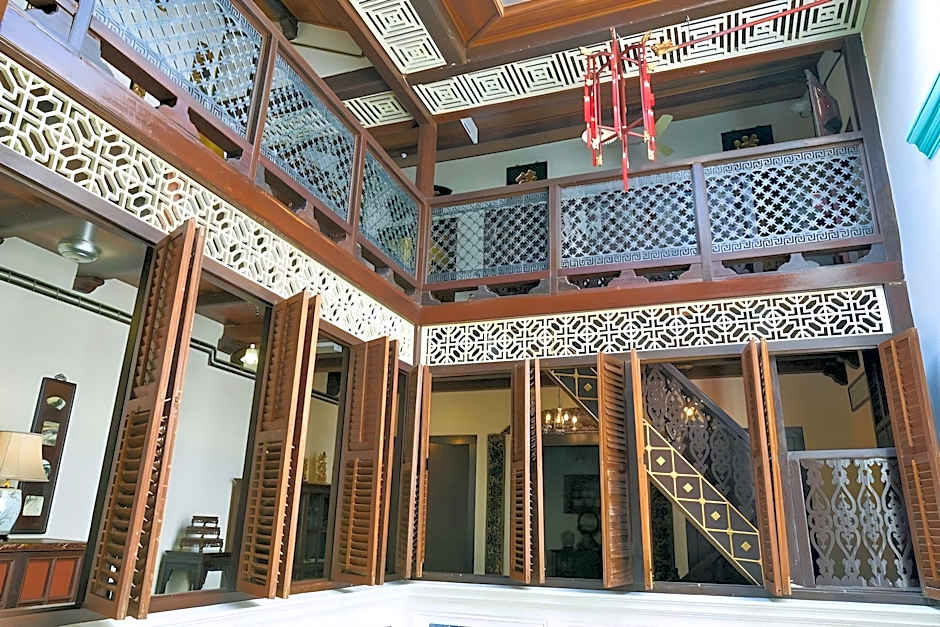 Heeren Straits Hotel