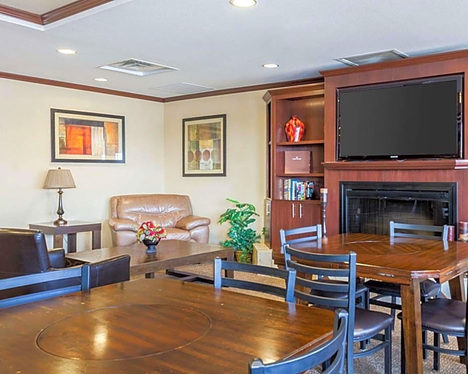 MainStay Suites Minot