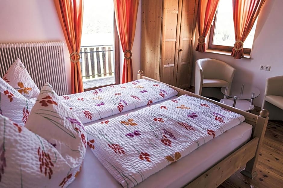 Wein & Gästehof Erlacher