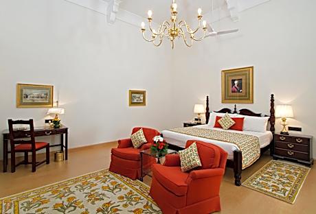 Signature Suite King Bed with Garden Sit-Out