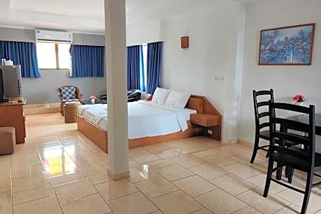 Deluxe Double Studio