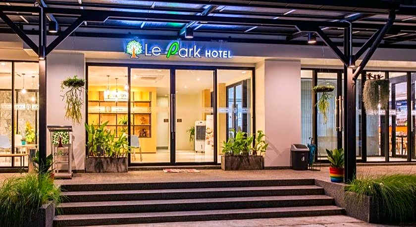 Le Park Hotel