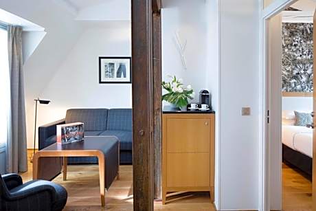 Suite with Sofa Bed
