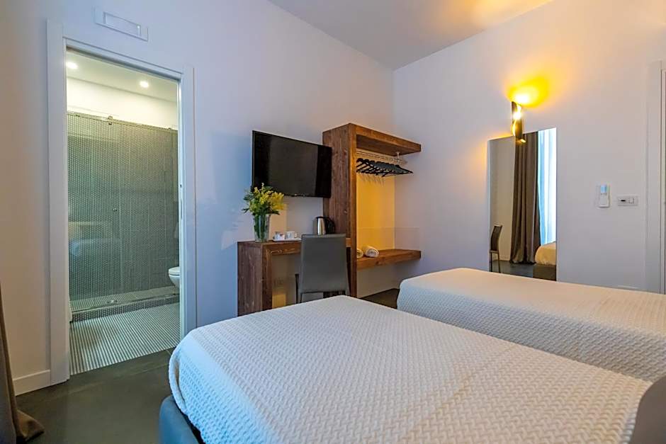 Santa Chiara Inn