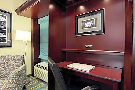King Room - Mobility Access/Non-Smoking