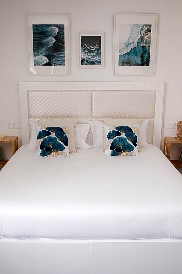 SUPERTUBOS HOUSE Peniche