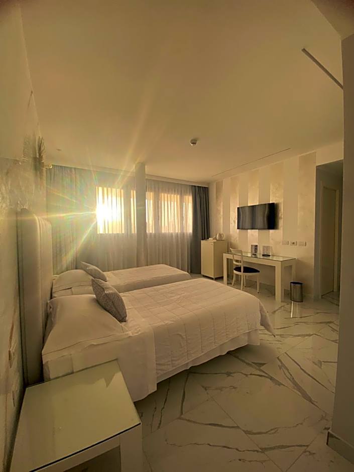 One Hotel & Restaurant