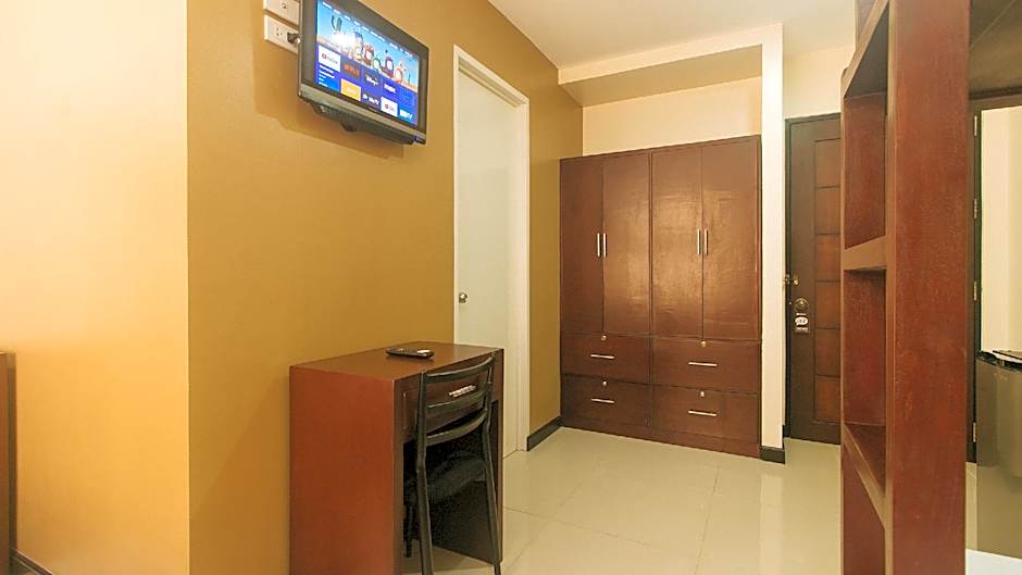 RedDoorz @ Nucell near NGCP Cebu