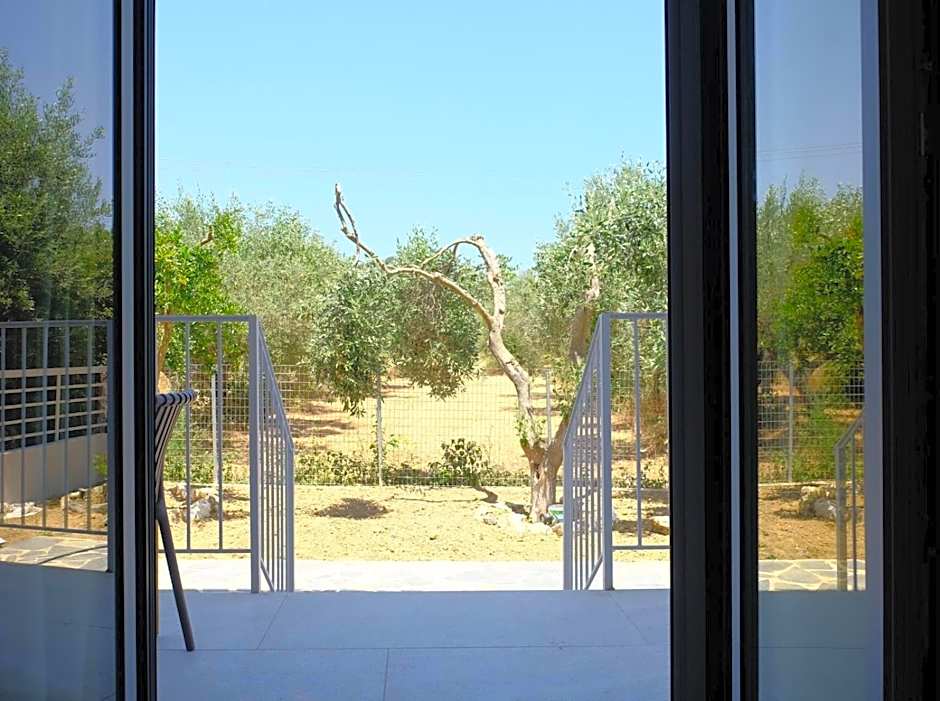 Evia Bay Suites and Retreats