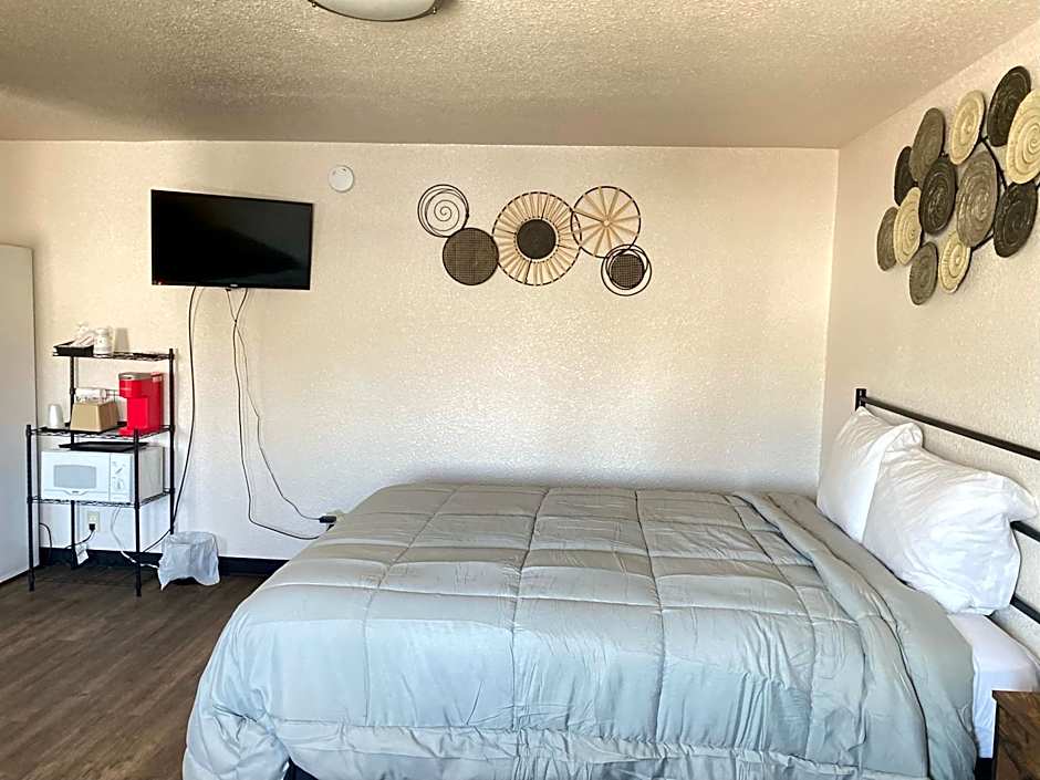 Baker City Motel & RV