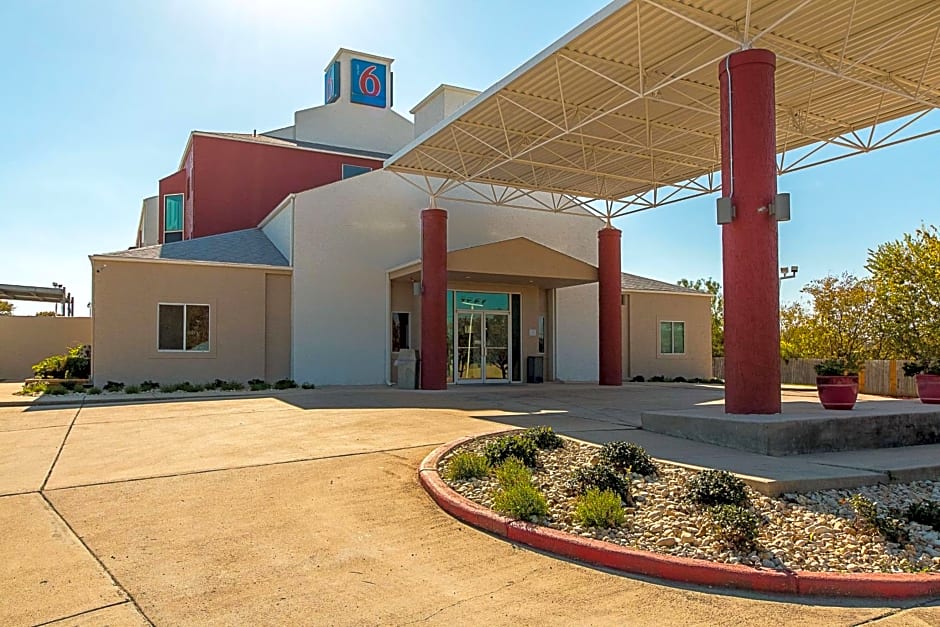 Motel 6-San Antonio, TX - Downtown - Alamo Dome